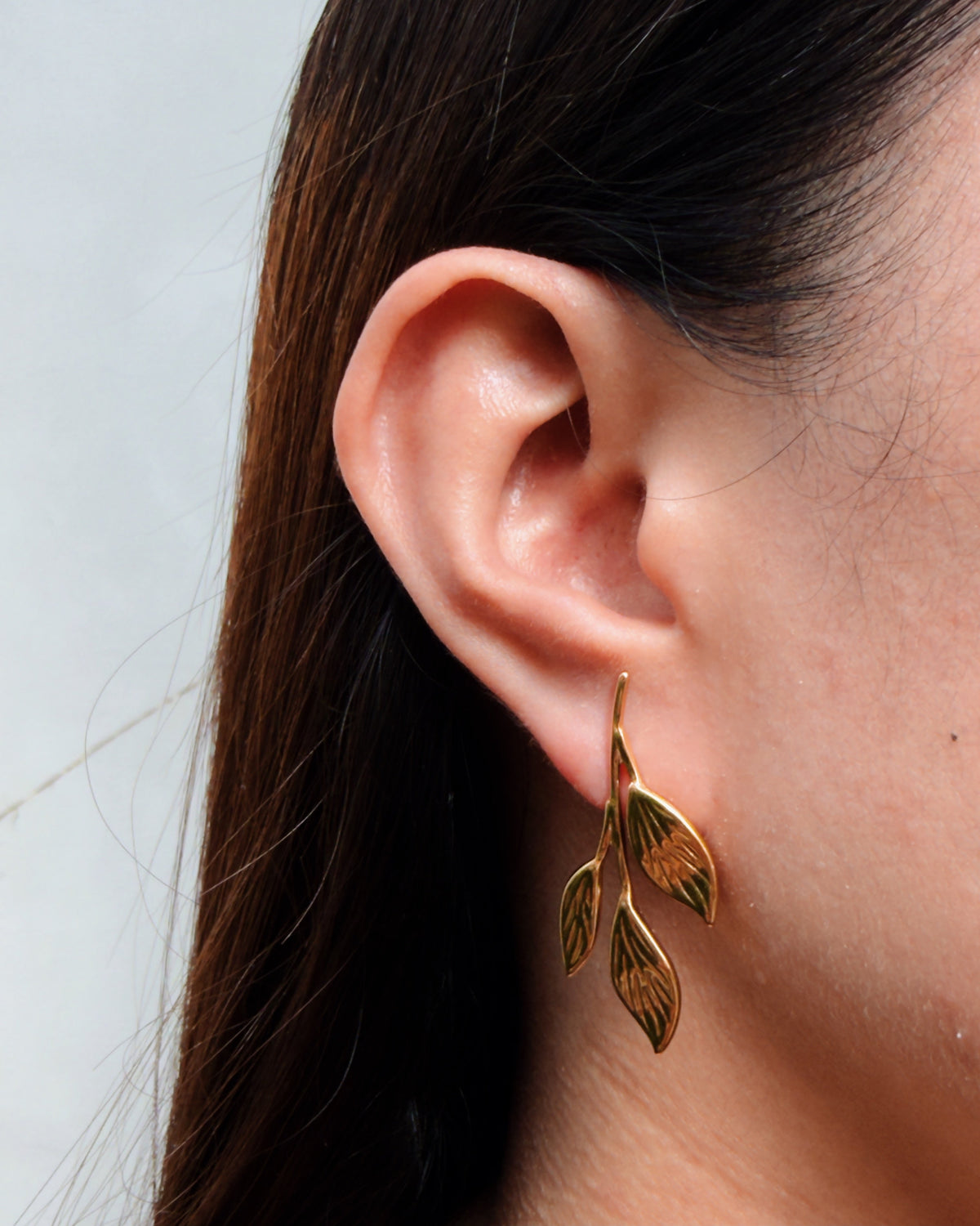 Primrose Pattern Leaf Carved Design Gold Studs