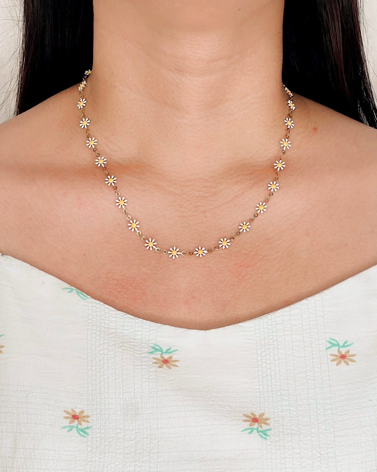 Addison White Daisy Link Chain Gold Choker (Chain Only) Necklace