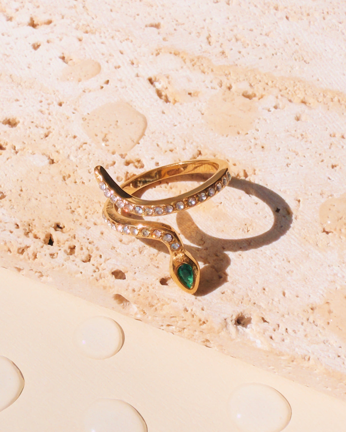 Ping Green Zircon Snake Head Clear Zircon Paved Tail Coiled Design Open Gold Ring