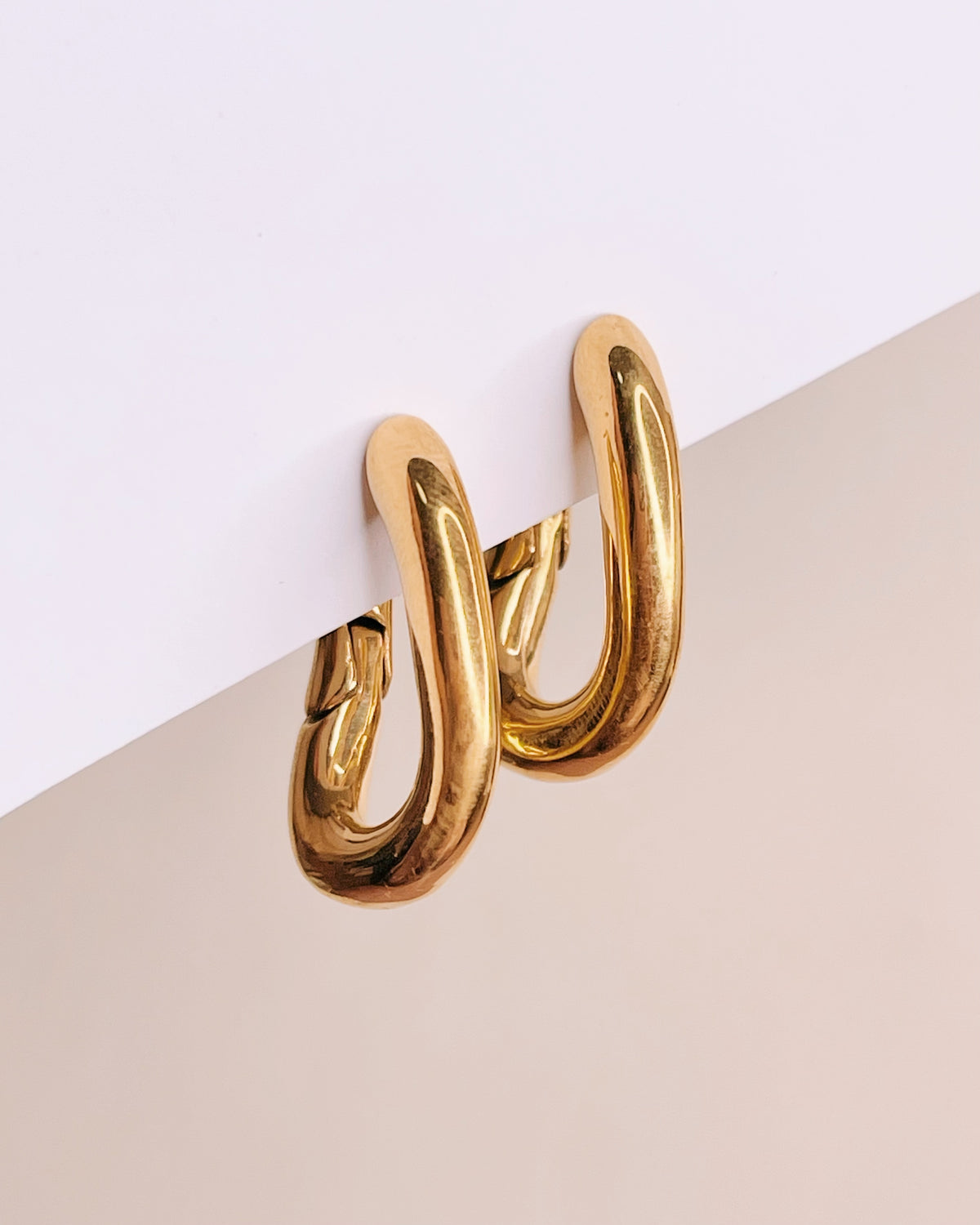 Kyla Curved Oval Design Gold Hoops