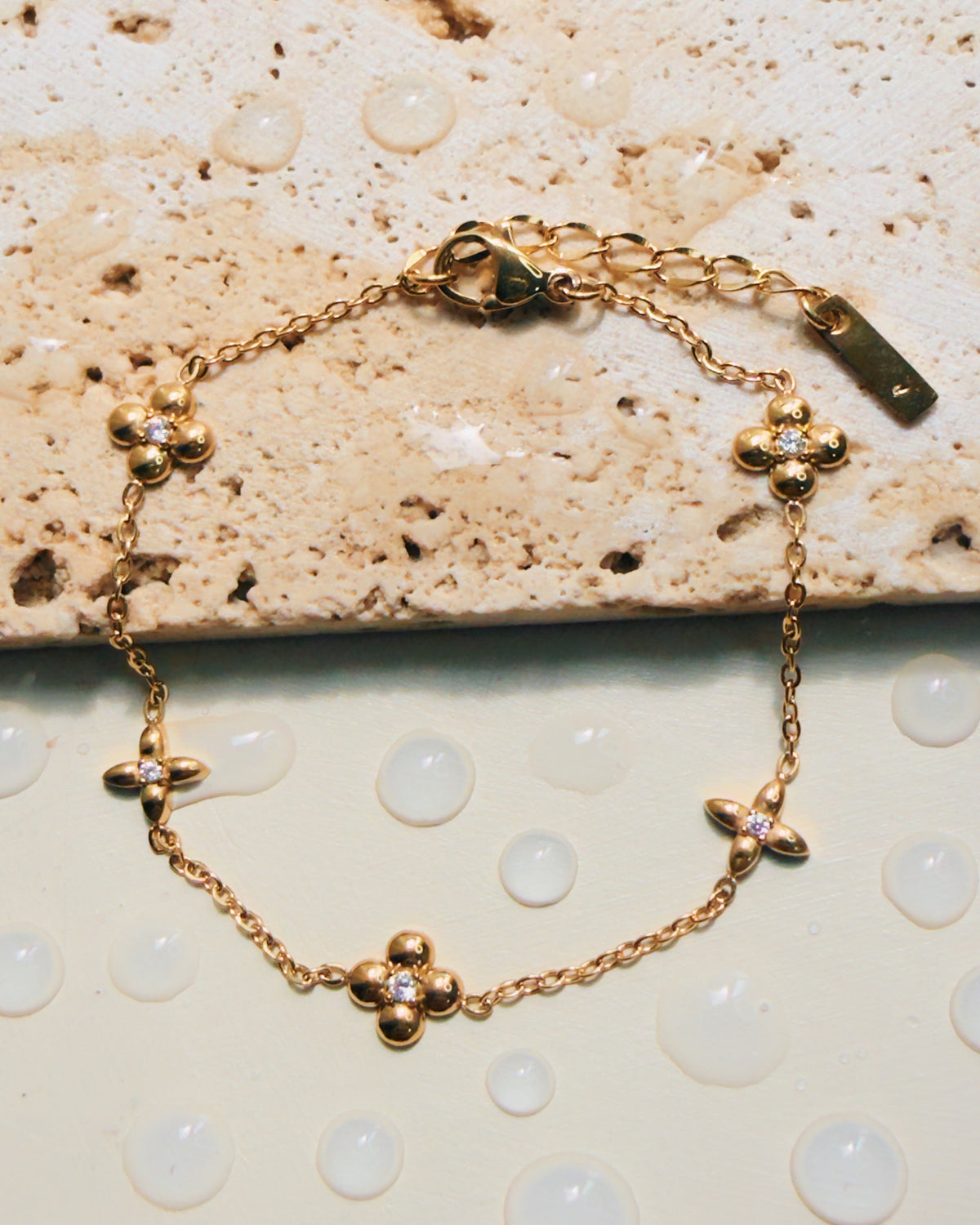 Zaria Alternate Clover Flower Shaped Ball Beads Zircon Center Pendants Thin Link Chain Gold Bracelet