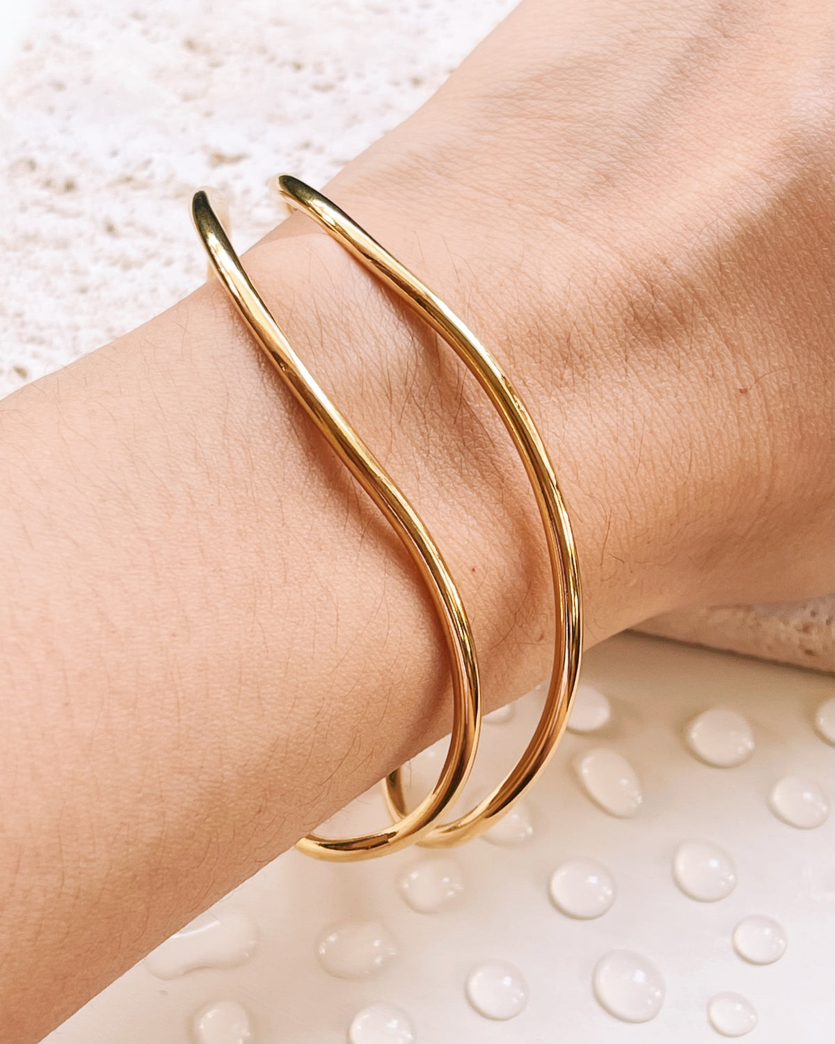 Jade Double Layer Parallel Wave Design Gold Bangle