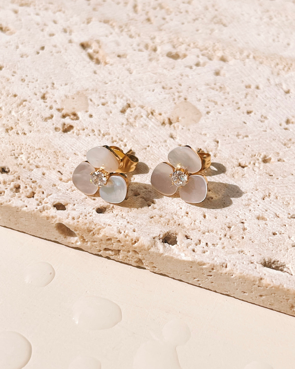 Cirilla Shell Stone Flower Shaped Zircon Center Gold Stud Earrings