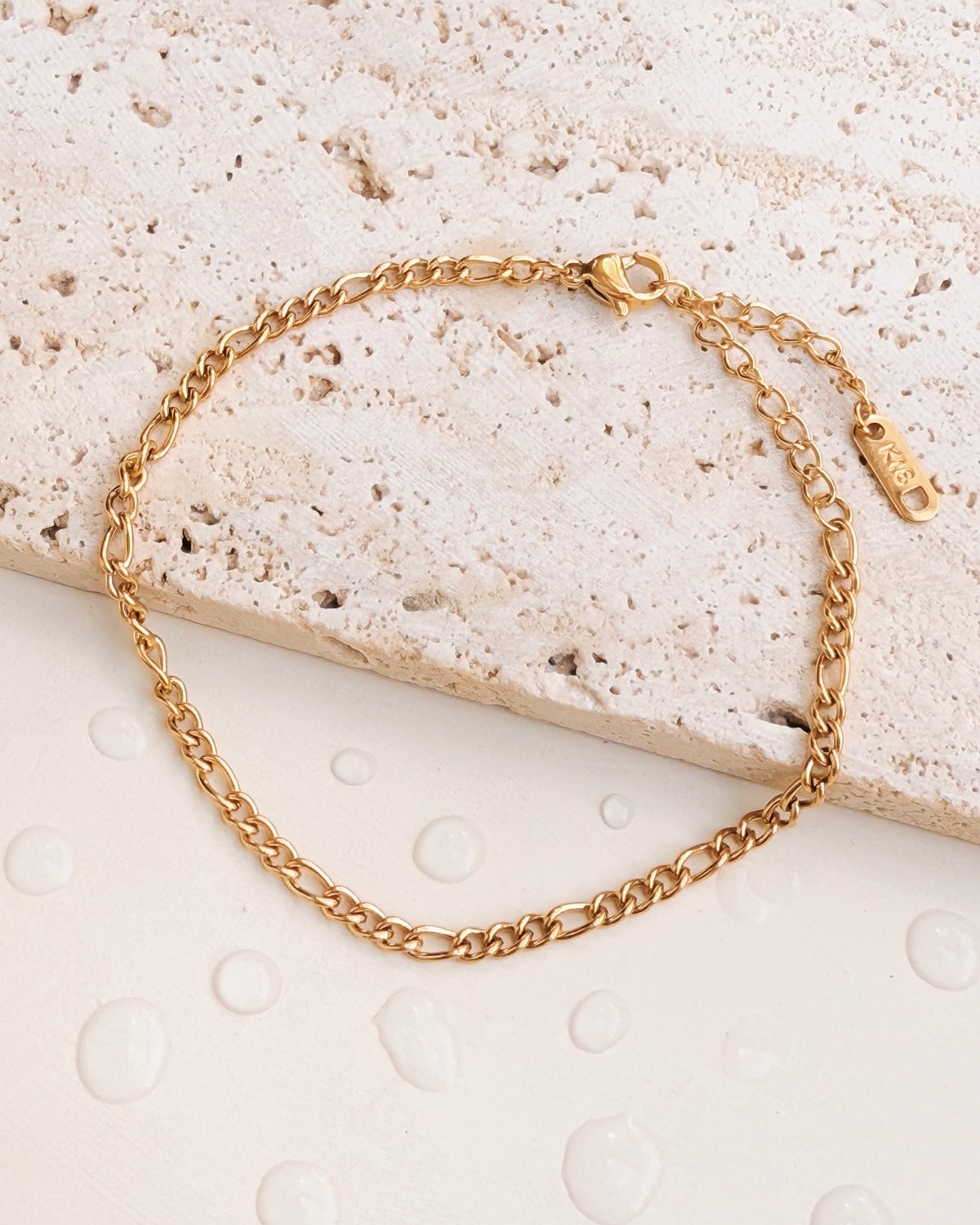 Desiree Classic Figaro Chain Gold Bracelet