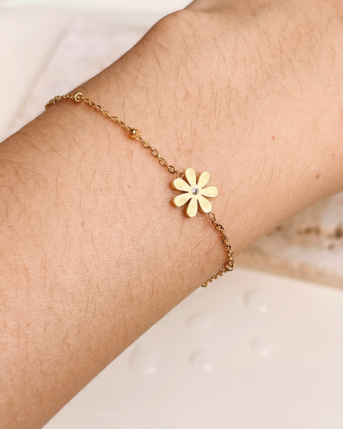 Blake Minimalist Zircon Flower Pendant Link Chain Gold Bracelet