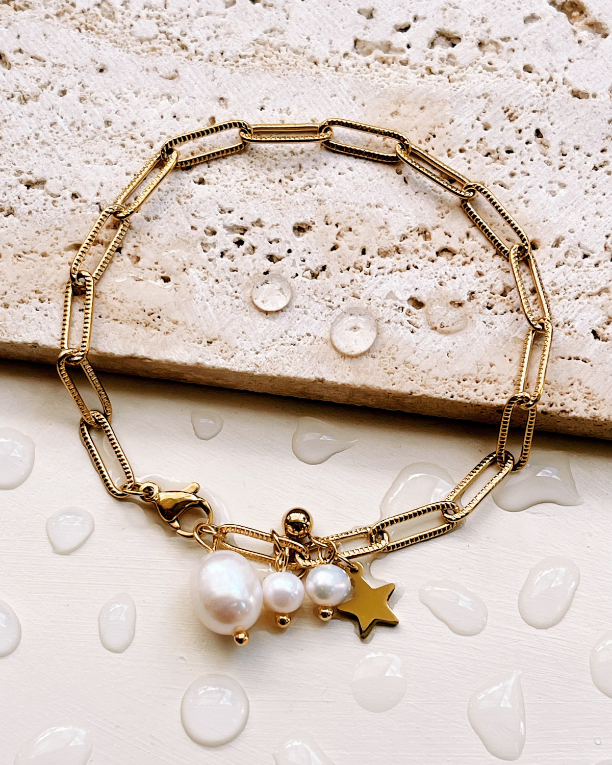 Ellie Textured Paperclip Chain Pearl Star Pendants Gold Bracelet