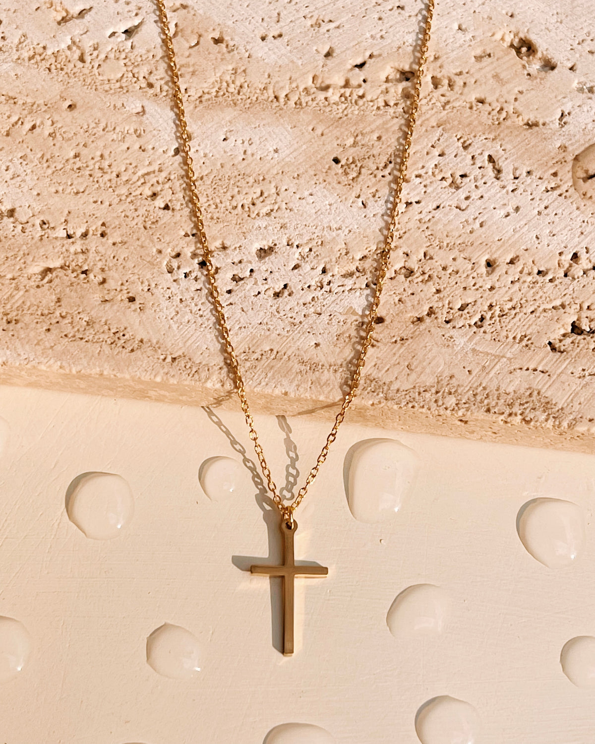 Barbara Minimalist Cross Pendant Link Chain Gold Necklace