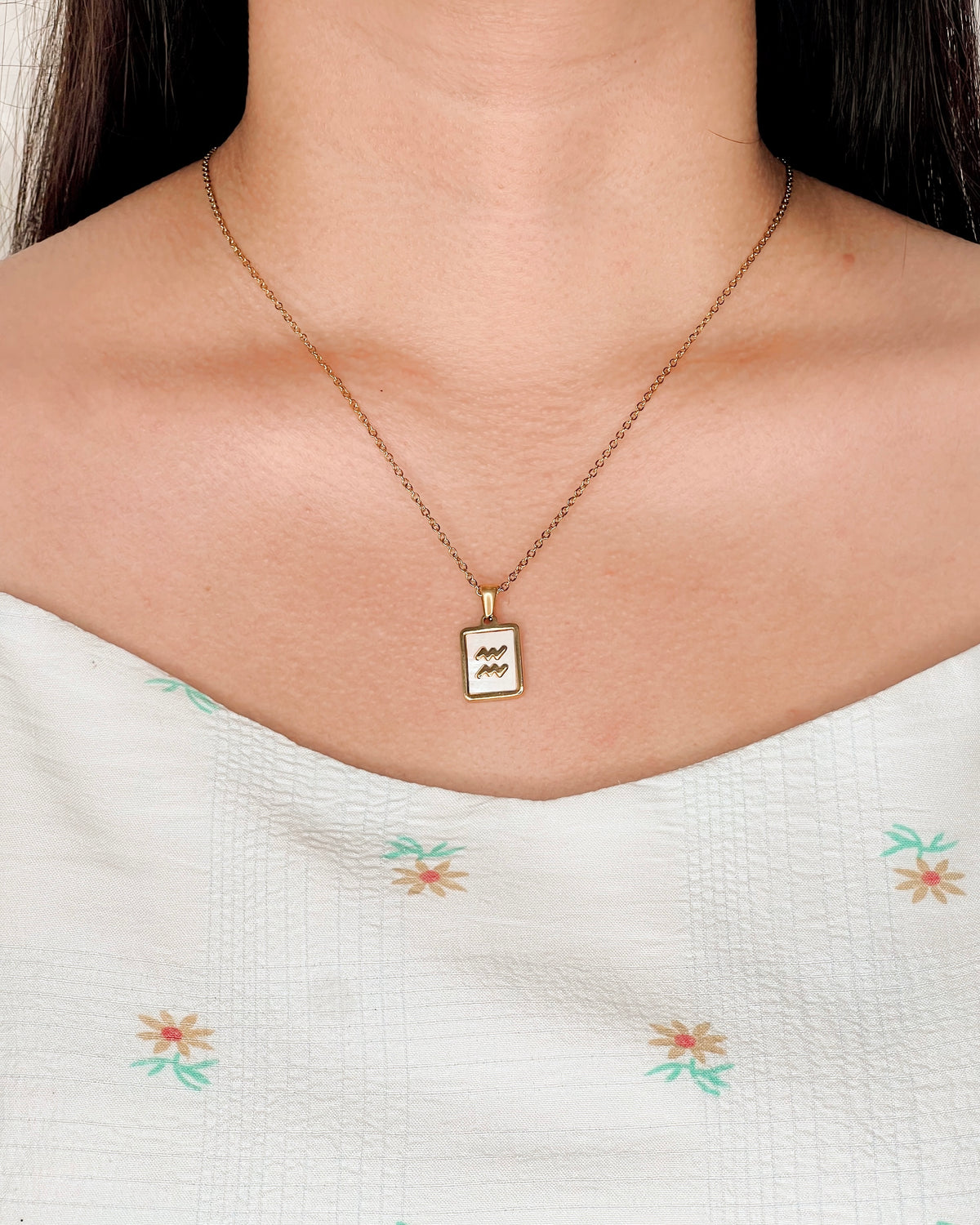 Camila Shell Zodiac Sign Square Framed Pendant Link Chain Gold Necklace