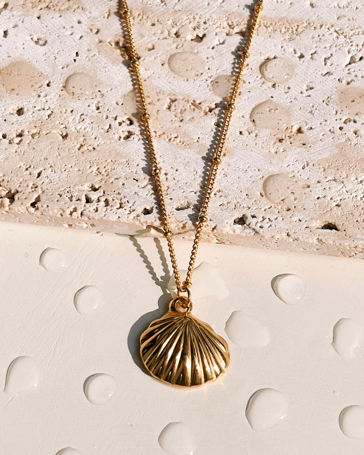 Avery Shell Shaped Pendant Ball Beaded Link Chain Gold Necklace