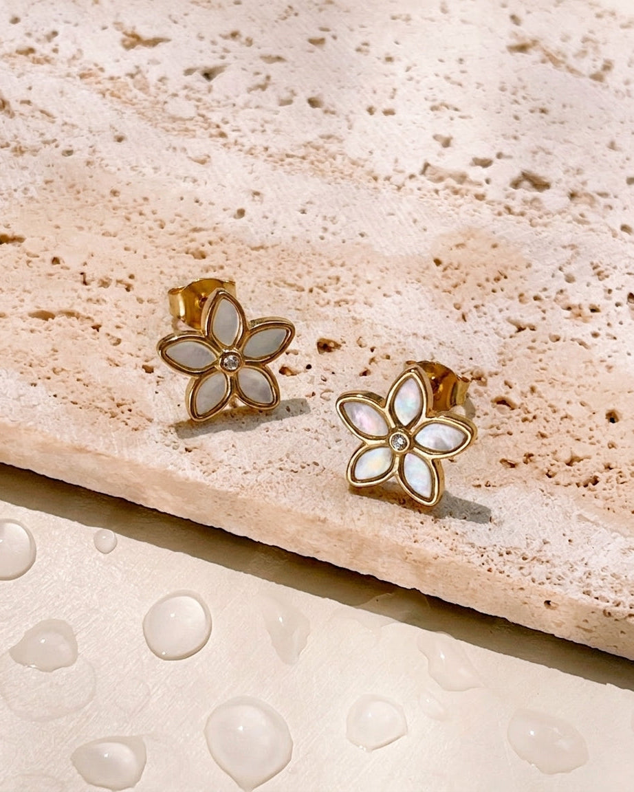 Monica Flower Shaped Shell Stone Zircon Center Pollen Design Gold Stud Earrings