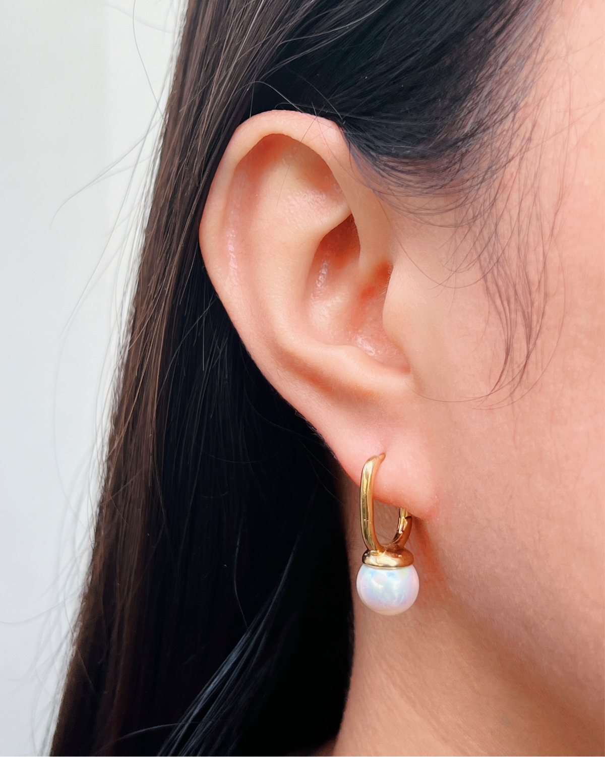 Laurel U-Shaped Hoop Inlaid Shell Pearl Gold Drop Earrings