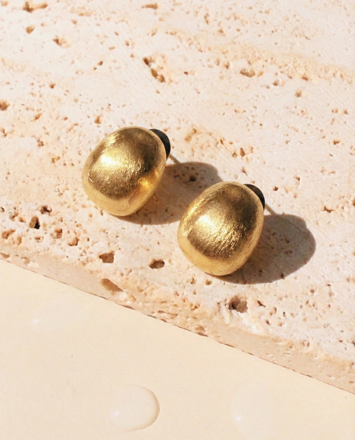 Ievessa Textured Vintage Design Irregular Dome Shaped Gold Stud Earrings