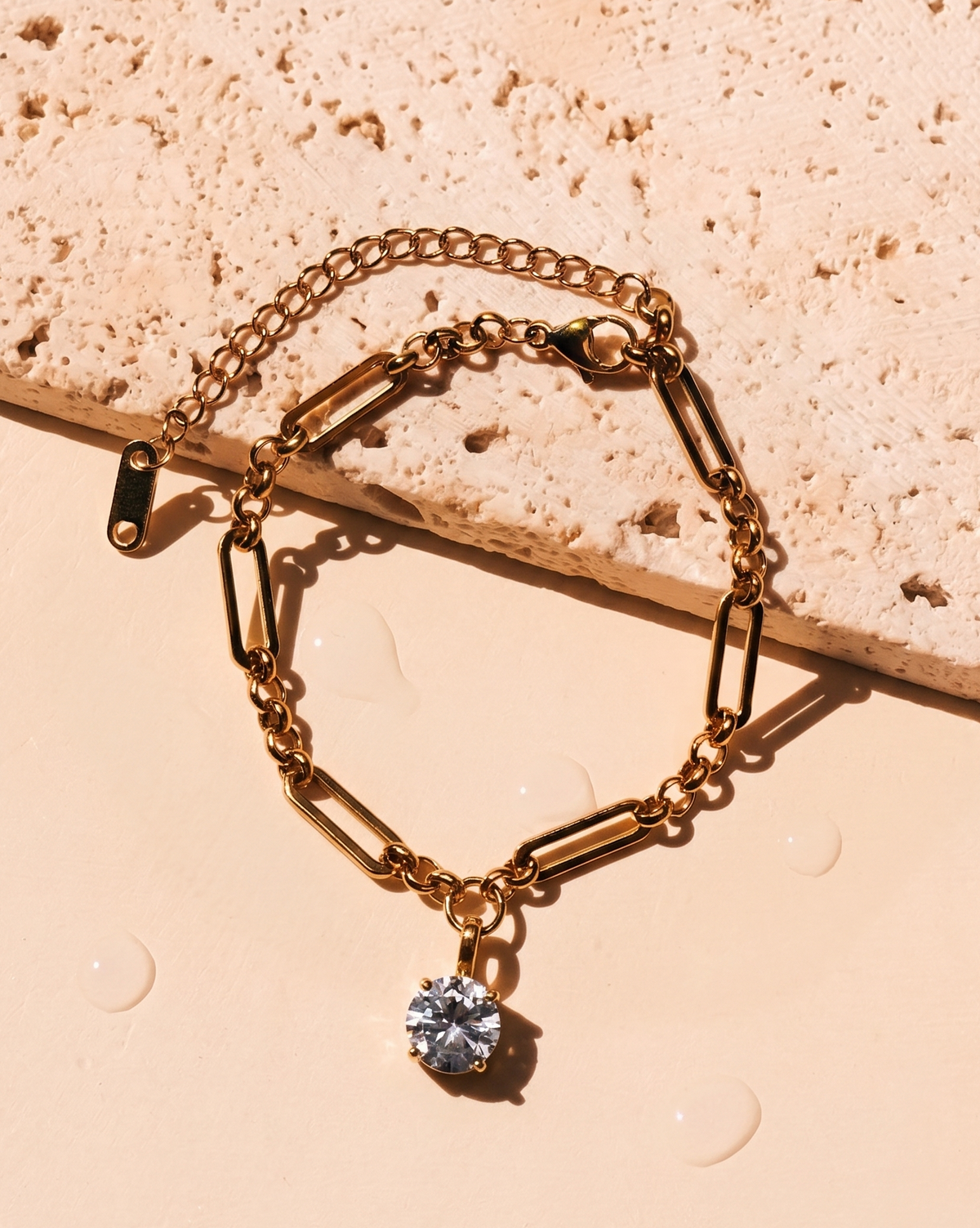 Angela Round Shaped Zircon Bezel Set Pendant Paperclip Ring Link Chain Design Gold Bracelet