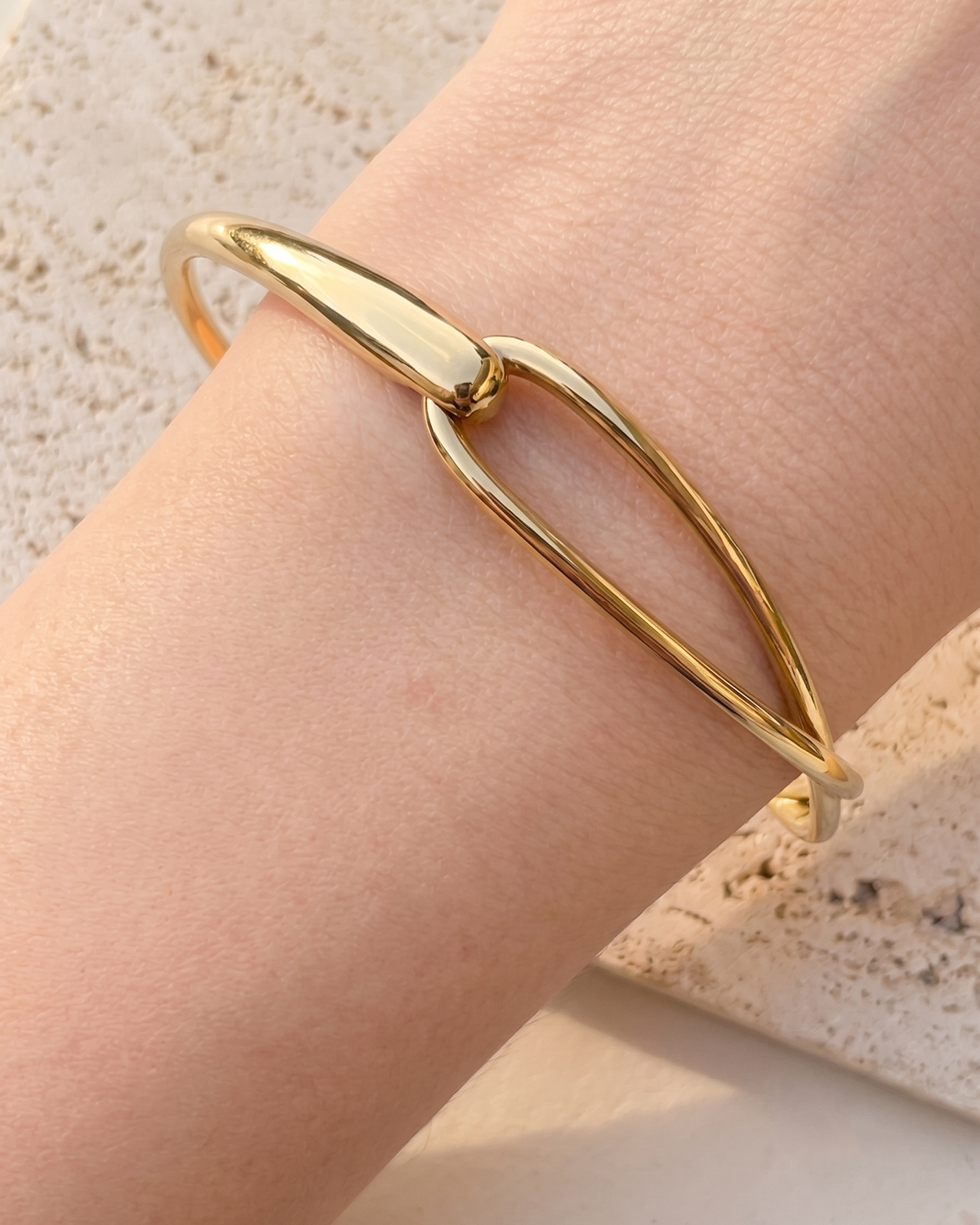 Athena Dual Design Waterdrop Intertwined Hollow Knot Design Gold Bangle