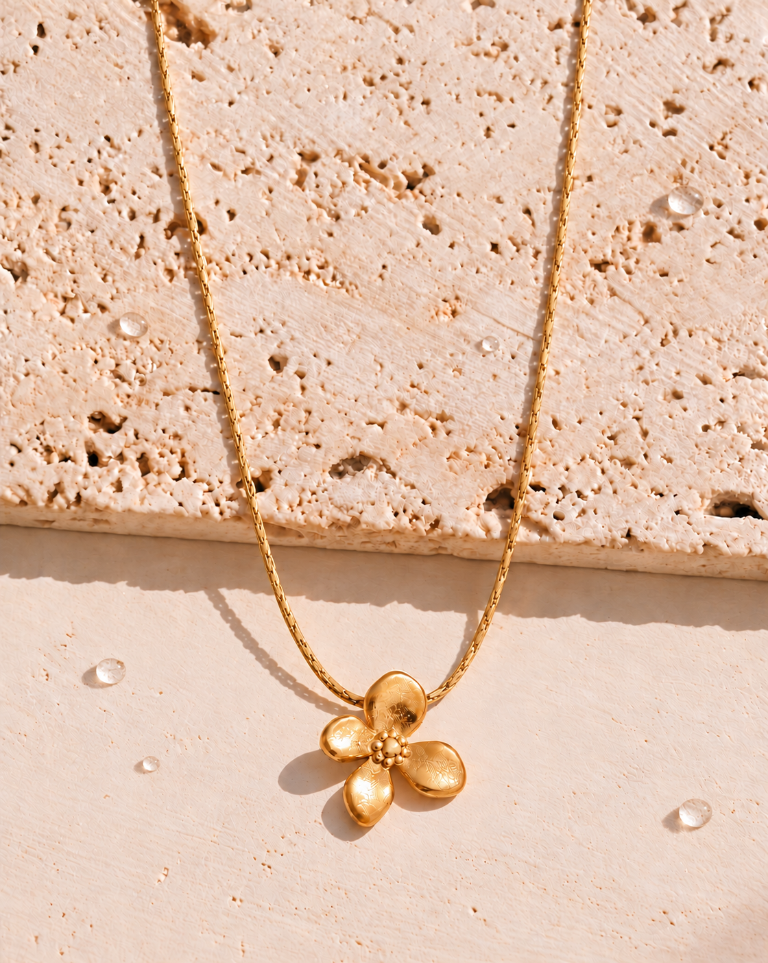 Avery Minimalist Carved Flower Shaped Pendant Thin Anchor Chain Gold Necklace