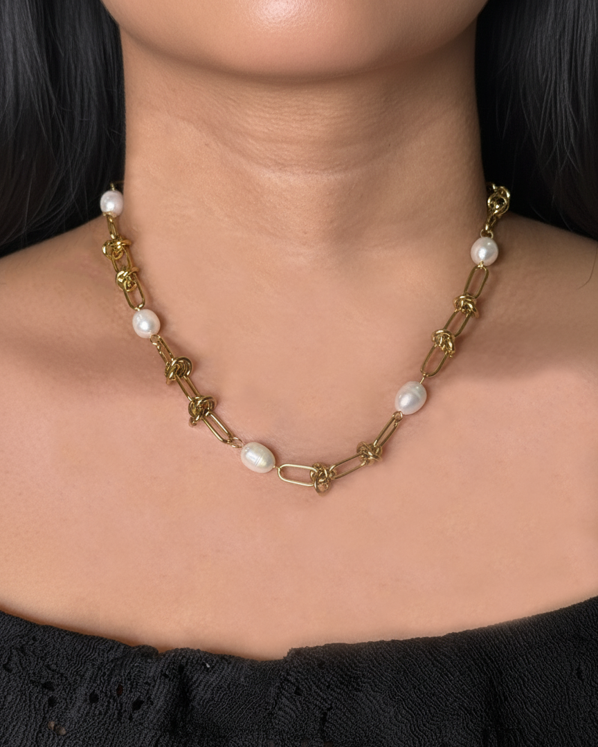 Bella Pearl Beaded Paperclip Tied Rope Link Chain Design Gold Necklace