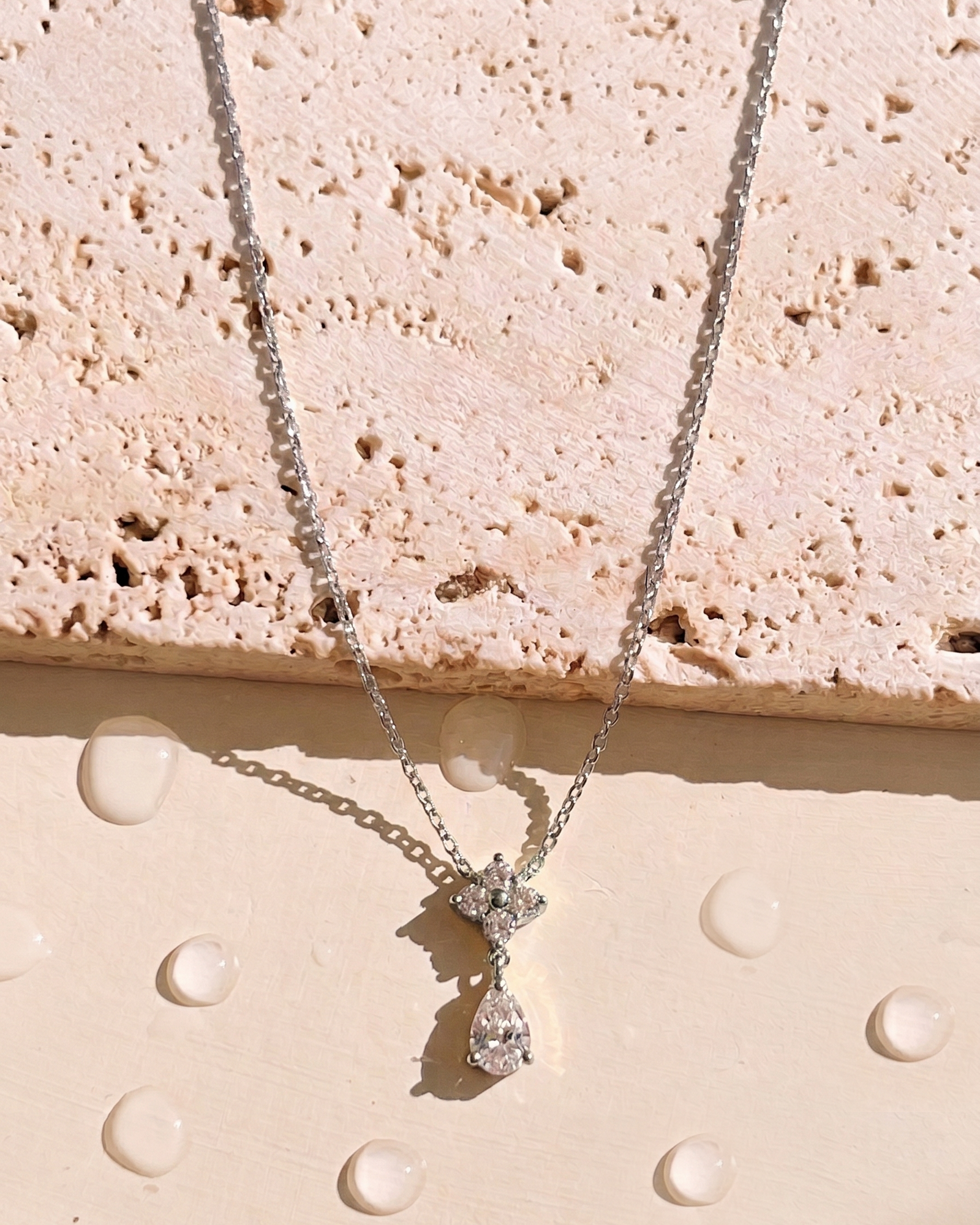 Carmina (Silver) Clover Crowned Zircon Waterdrop Bezel Set Pendant Classic Link Chain Silver Necklace