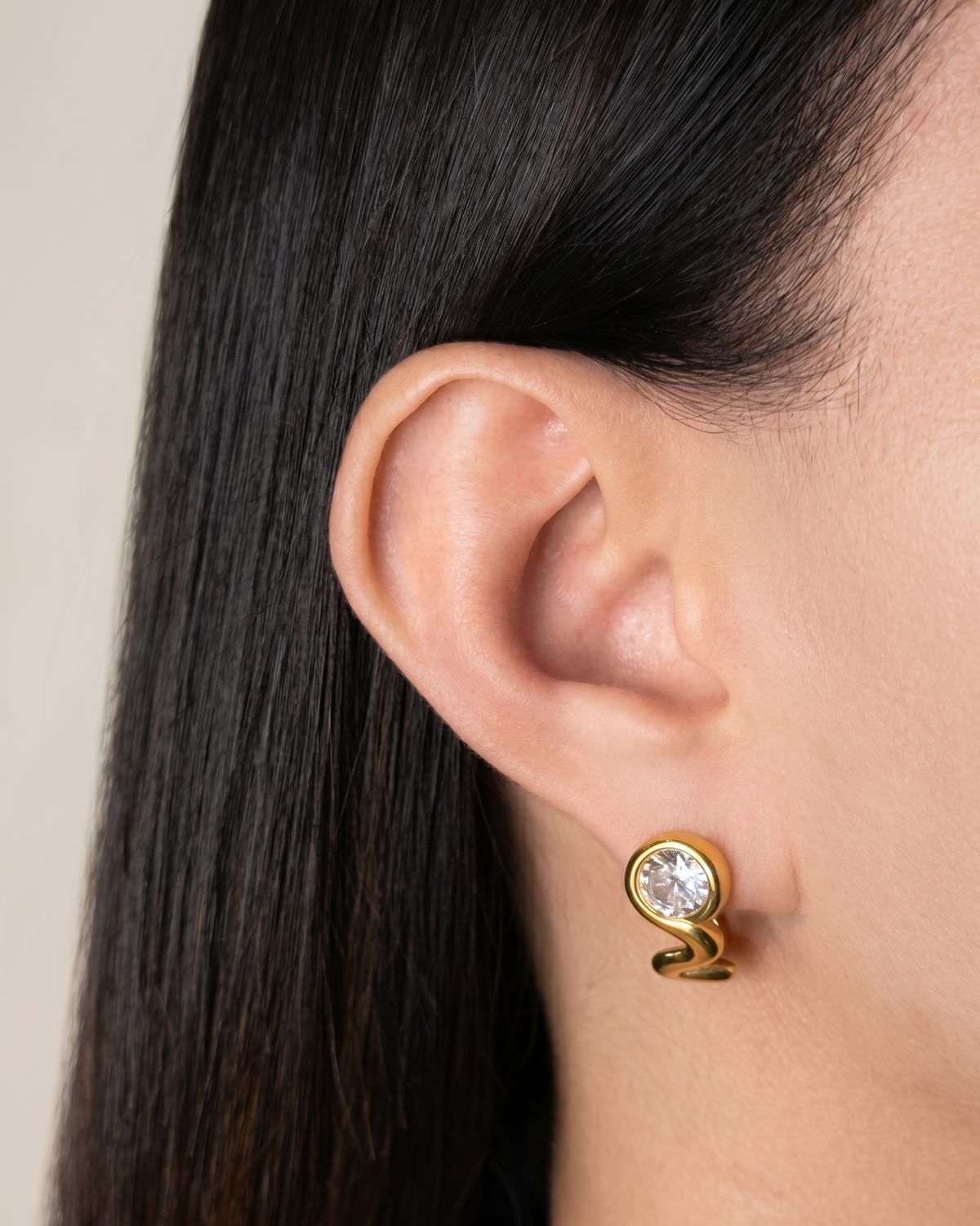 Darla Round Zircon Inlaid Set Stud Wave Design Hoop Gold Drop Earrings
