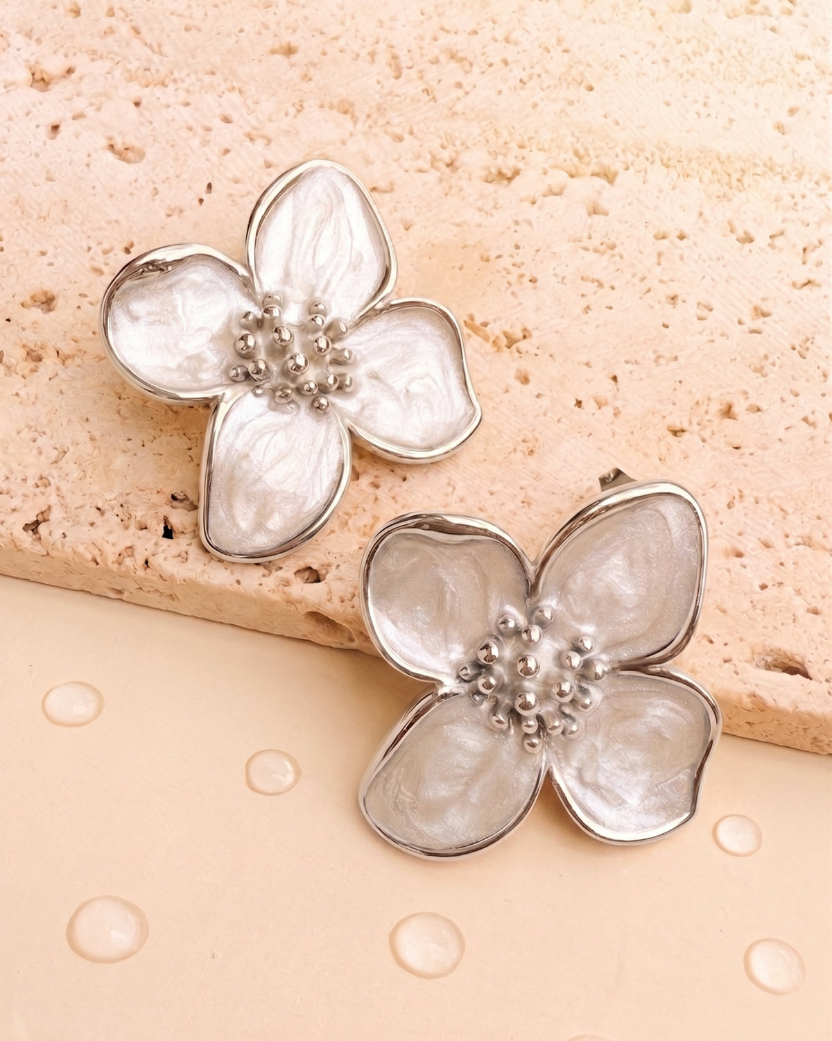 Dayna (Silver) Shell Stone Flower Shaped Bezel Set Solid Pollen Center Design Stud Earrings