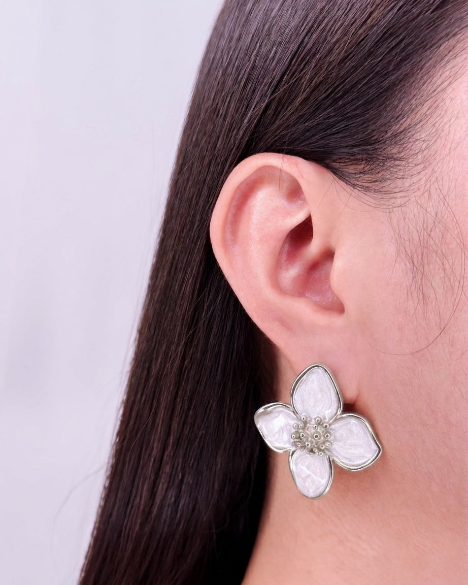 Dayna (Silver) Shell Stone Flower Shaped Bezel Set Solid Pollen Center Design Stud Earrings