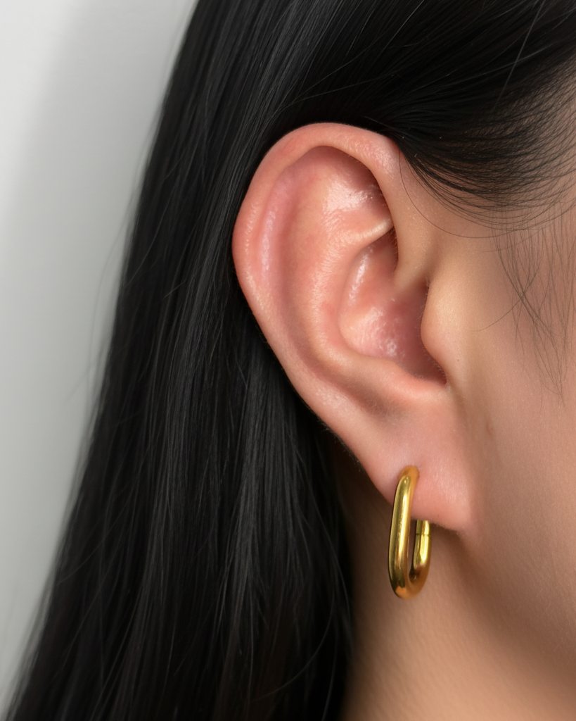 Eulalia Thick Rounded U-Shaped Gold Huggies