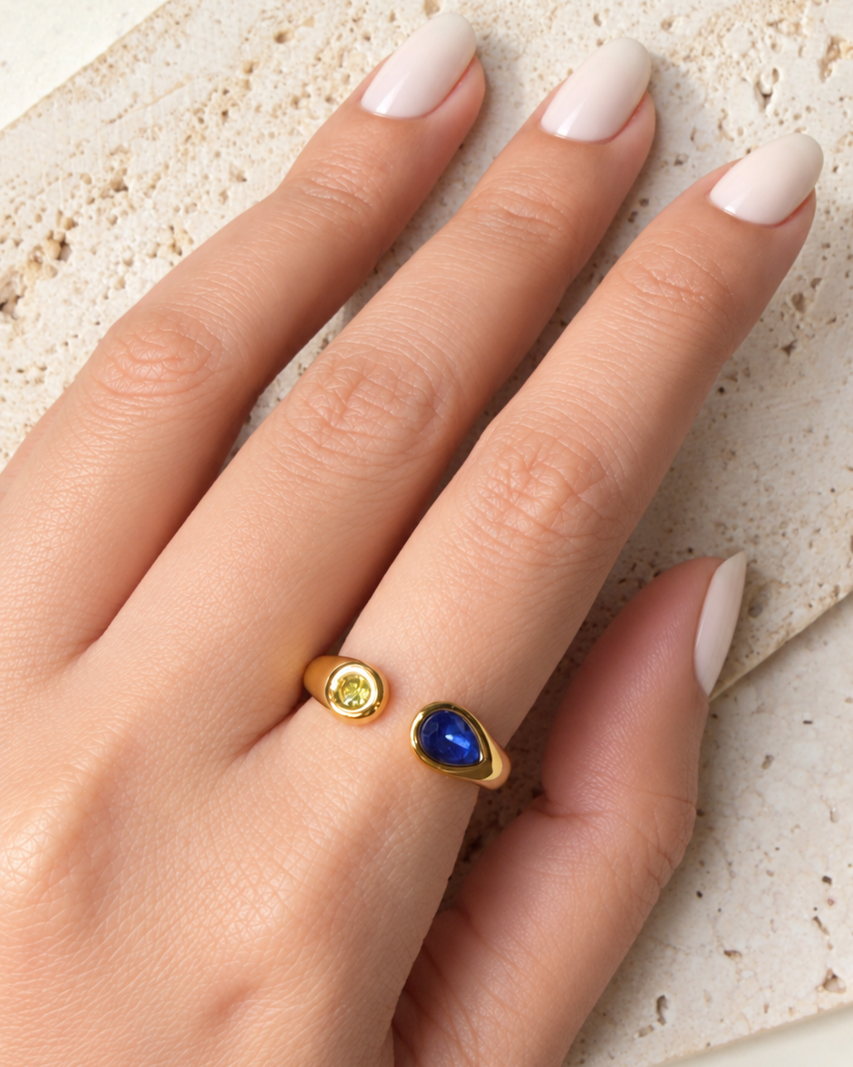 Holland (Blue) Zircon Dual Top Small Big Snake Head Design Open Band Gold Ring