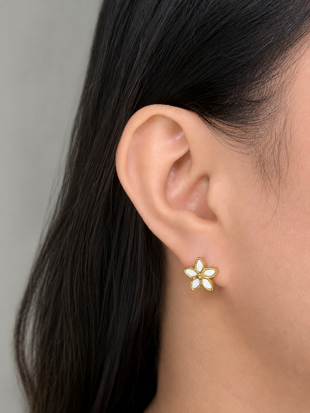 Monica Flower Shaped Shell Stone Zircon Center Pollen Design Gold Stud Earrings