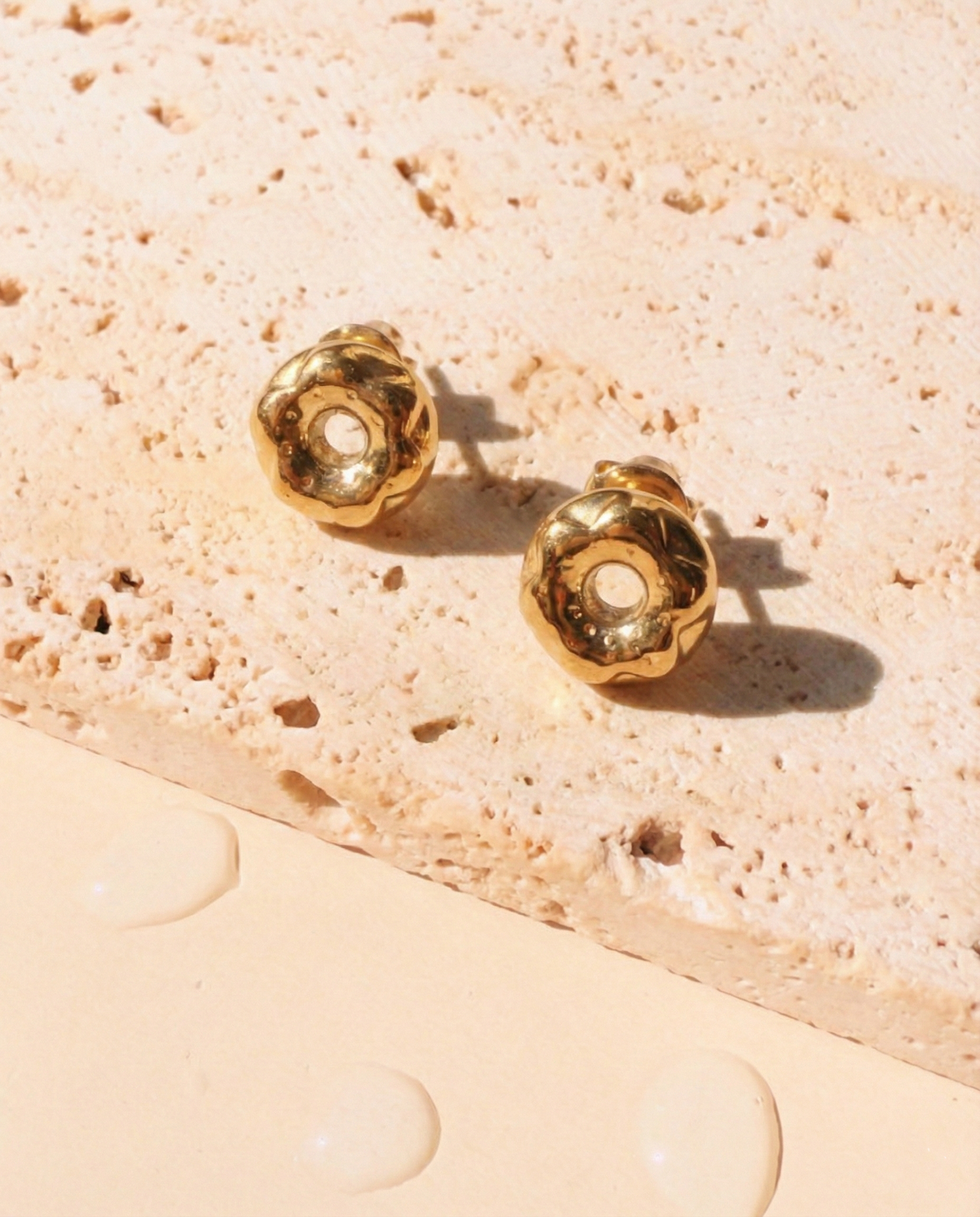 Parsyn Donut Shaped Gold Studs