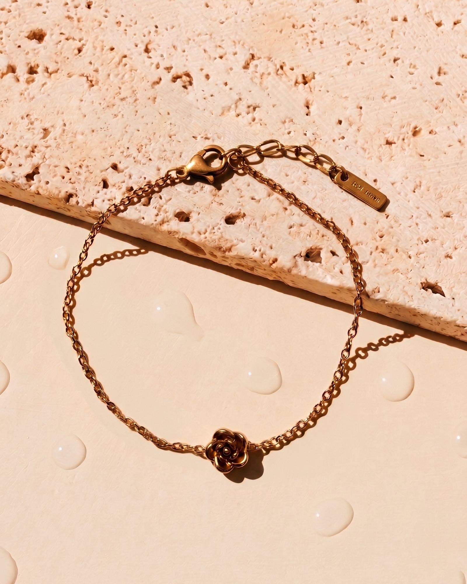 Rosita Carved Rose Flower Pendant Classic Thin Link Chain Gold Bracelet