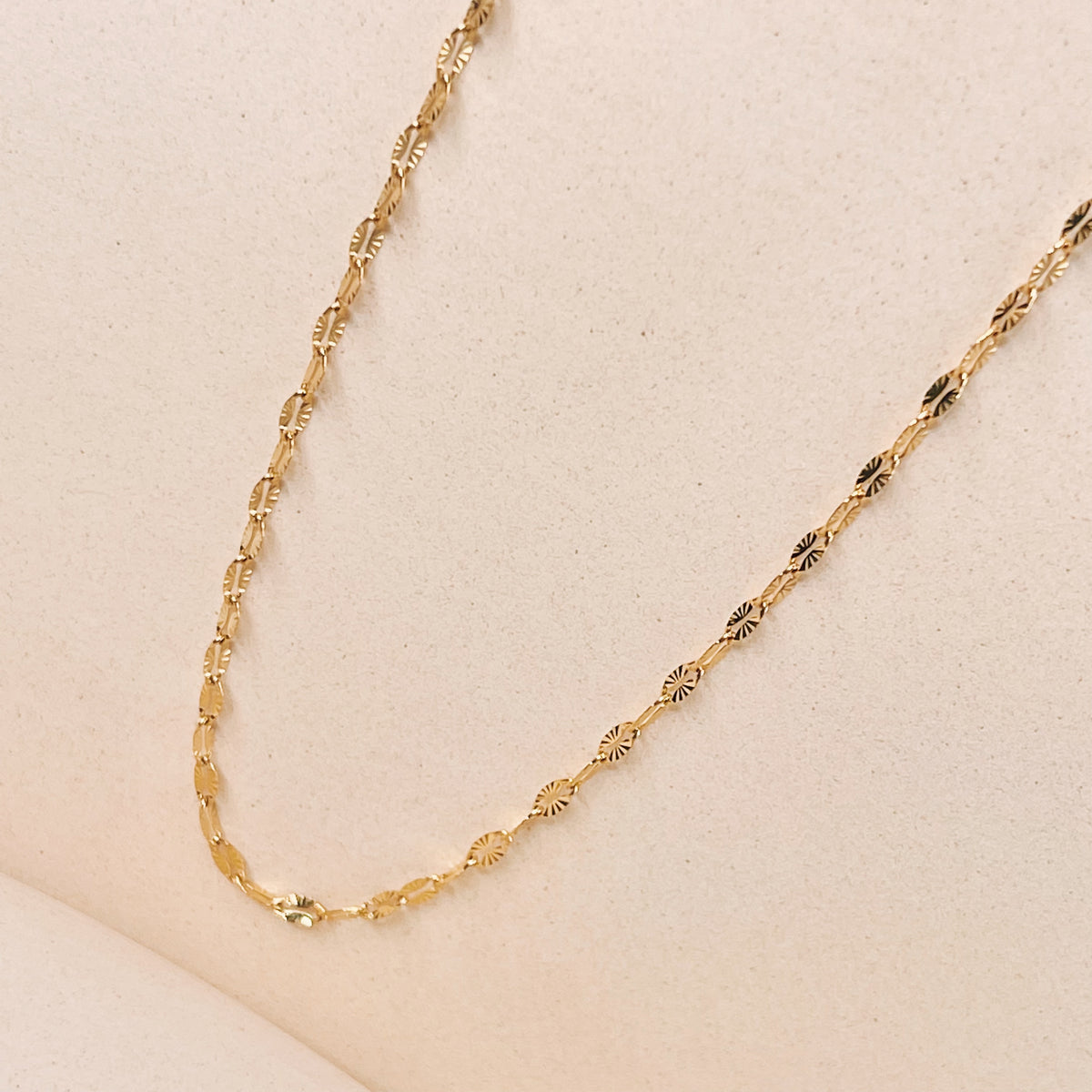 Riley Classic Lace Chain Gold Necklace