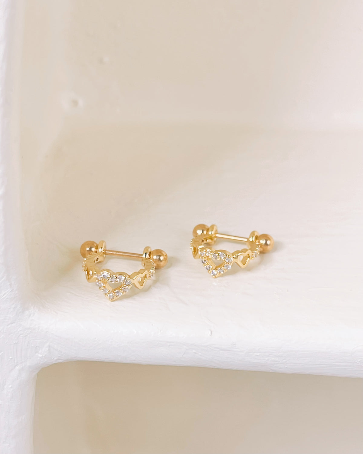 Brittany Zircon Linked Hearts Gold Cartilage Piercing (Helix, Lobe, Conch)