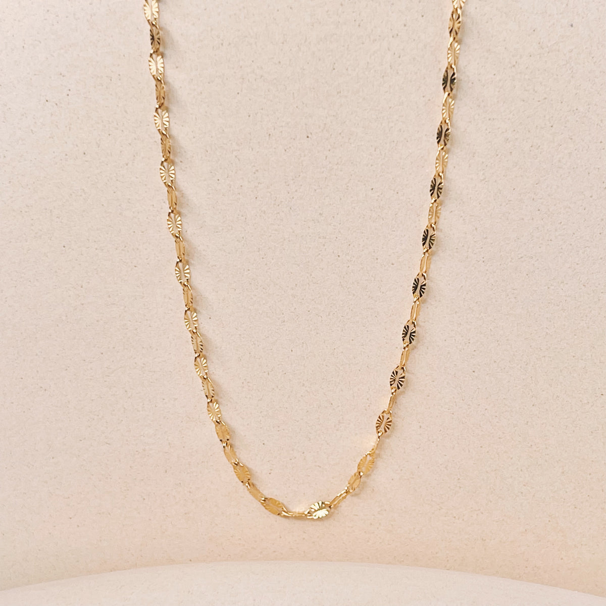 Riley Classic Lace Chain Gold Necklace
